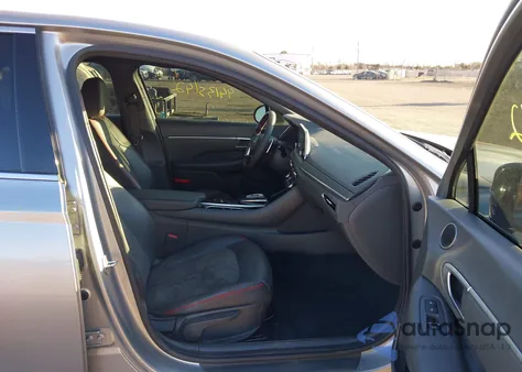 2020 Hyundai Sonata Sel Plus z USA, uszkodzony, nr VIN 5NPEJ4J20LH029743